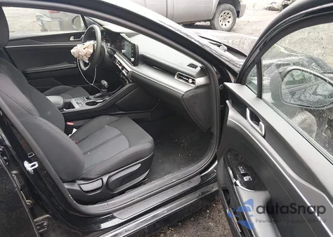 2021 Kia K5 Lxs z USA, uszkodzony, nr VIN 5XXG14J27MG044293